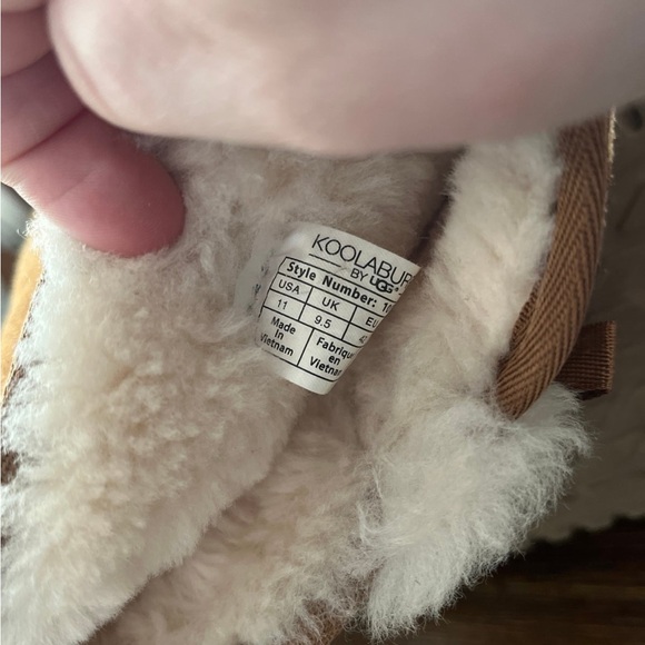 Koolaburra by Ugg Victoria boots. - Picture 2 of 6